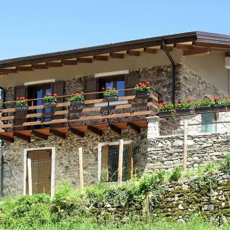 Casa de Férias Locazione Turistica Casa Nerina Oggebbio