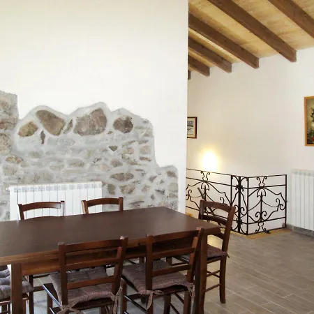 Locazione Turistica Casa Nerina Casa de Férias
